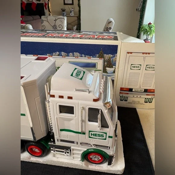 Hess 2003 Toy Truck Race Cars Set - Picture 5 of 7